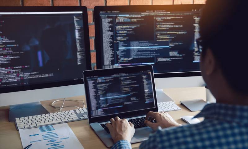 数据科学选型:R与Python如何赋能丰润区网站建设?